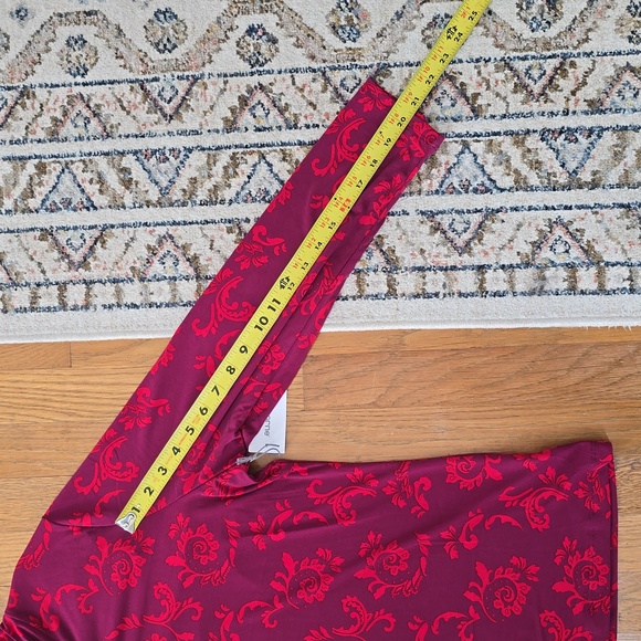 LIZ CLAIBORNE WOMEN'S PETITE LONG SLEEVES MAGENTA FANCY EMBELLISHED BLOUSE PXL - Picture 12 of 16